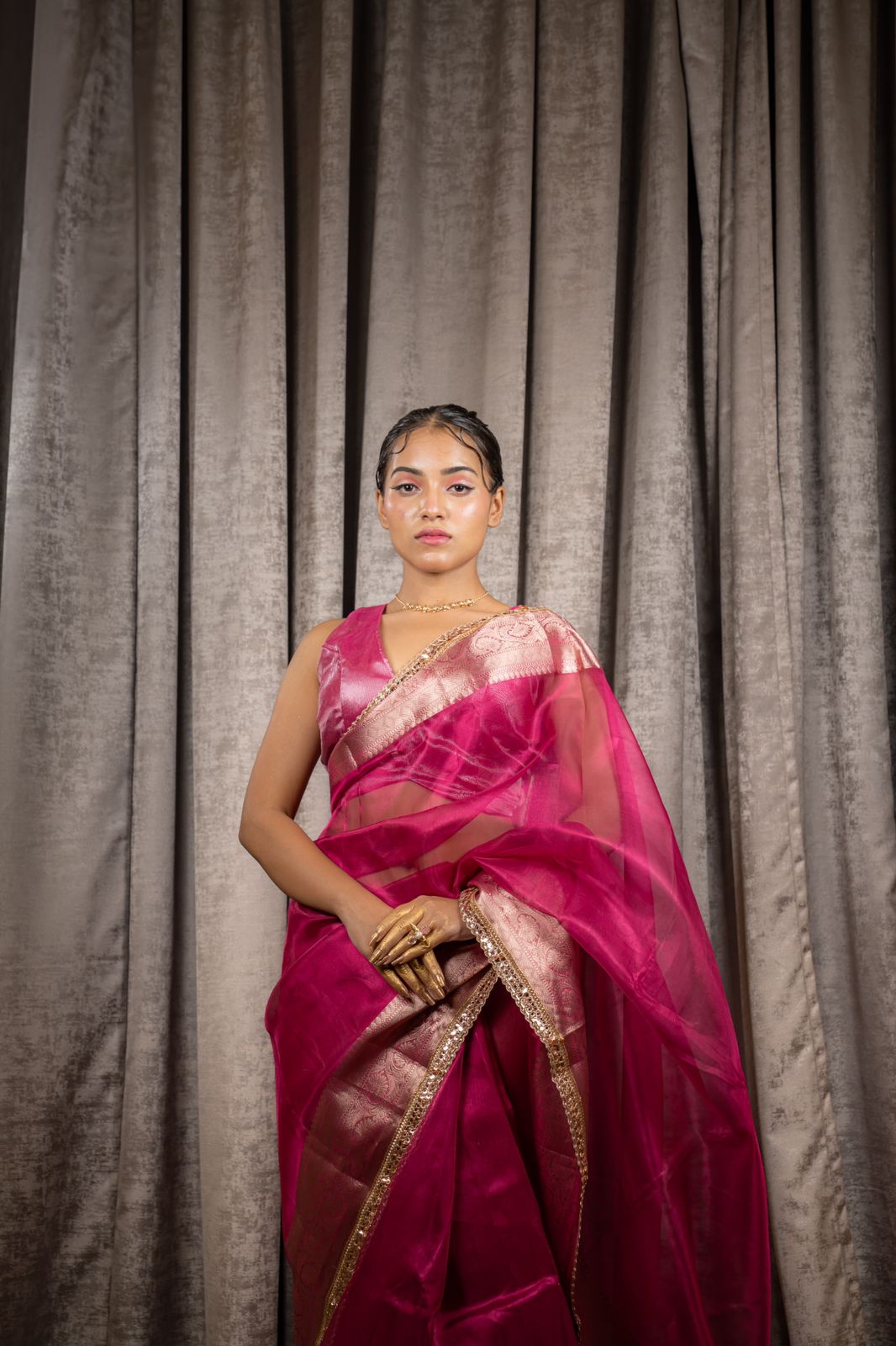 Gulabi Noor