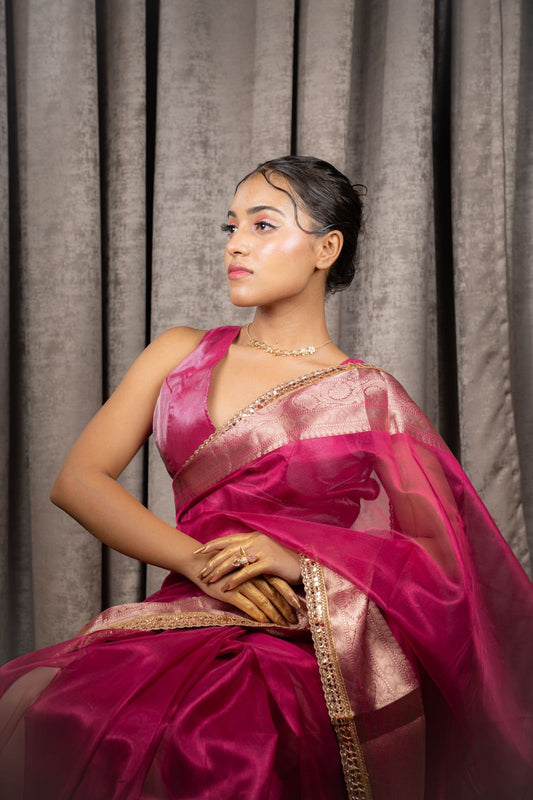 Gulabi Noor