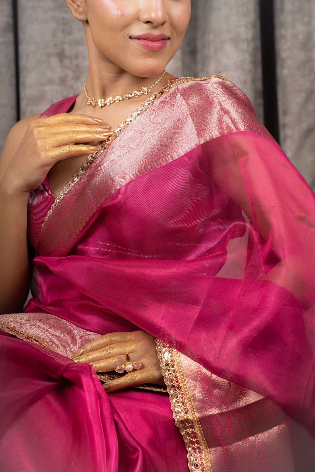 Gulabi Noor